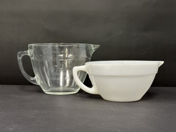 Vintage Glass Mixing Bowls With Spouts & Handles