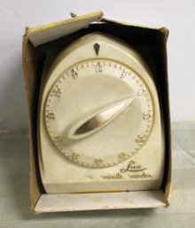 Vintage Robertshaw Lux Minder Timer In Box