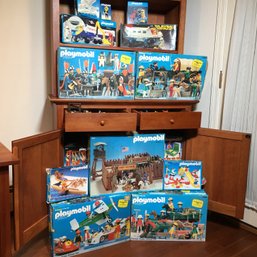 Huge Lot 1970s-1980s PLAYMOBIL  Toys / Sets - HUNDREDS AND HUNDREDS Of Pieces - Boxes - Booklets - WOW !