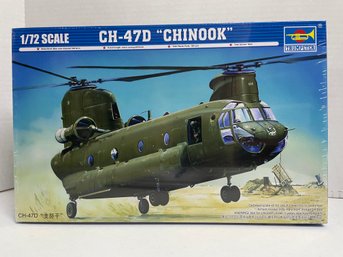 Trumpeter, CH-47D 'chinook'. 1/72 Scale Model Kit (#77)