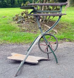 An Antique Scroll Saw - Pedal Powered!