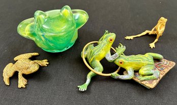 Frog Grouping-Petite Choses And More....