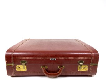 Vintage - American Voyager New York Red Leatherette Suitcase