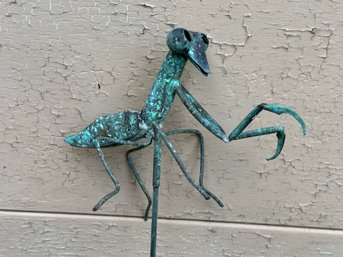 Garden Decor: An Amazing Copper Praying Mantis With Verdigris On A Metal Spike