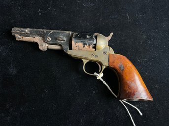 Antique Colt Navy Six-Shot Revolver - Black Powder Decorative Pistol