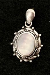 Vintage 925 Sterling Silver Pendant - Oval Mother Of Pearl - 1.25 H X .75 Widest