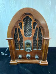 Vintage GE Cathedral AM/FM Radio Model 7