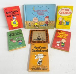 Lot Of Vintage Charlie Brown Books