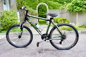 Trek 3500 3- Series Green And Black Mountain Bike