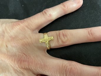 14k Gold Vintage Crucifix Ring