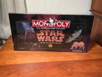 Brand New STAR WARS Monopoly - Still Sealed In Plastic - Limited Edition Collectors Gold Edition - VERY COOL