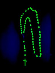 Blacklight Reflective/glow In The Dark Rosary Beads