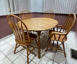 Oak Table And Four Chairs- Two Arm Chairs- Round Or Oval With Leaf- Comes With Table Pad