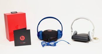 Grey Bose Headsets And Blue Beats Solo 2 Headsets