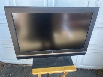 LG 32 Inch TV