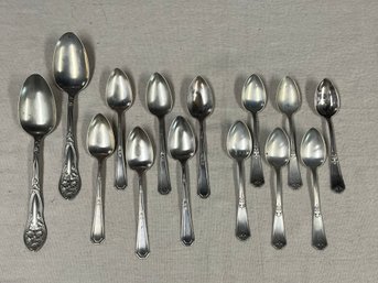 14 Piece Silver Plate Spoon Lot - 3 Patterns - Fairfield, William Rogers, Petermann
