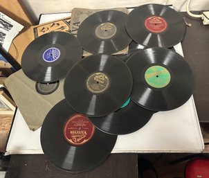 20 Vintage 78 R.P.M. Records By Columbia, Victor, Decca & RCA Victor Recording Studios      RD/UndTabl2