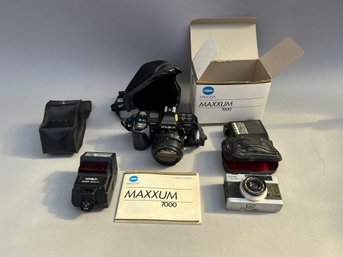 Minolta Maxxum 7000 And Petri Color 35 Cameras