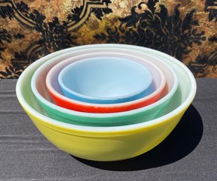 Set Of Pyrex Primary Color Nesting Mixing Bowls