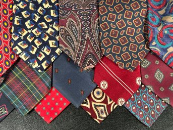 A Large Assortment Of Men's Ties