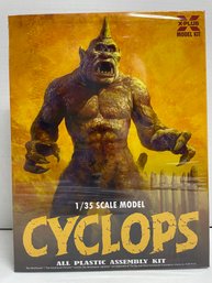 X Plus, Cyclops. 1/35 Scale Model Kit (#107)