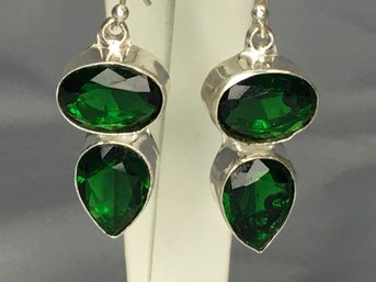 Fantastic 925 / Sterling Silver Earrings With Tsavorite - Very Pretty Pair - Brand New - Never Worn !