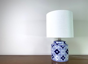 Blue And White Ceramic Table Lamp With Barell Shade