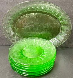 Vintage Lot Depression Glass - 10.75 X 8.75 Oval Platter & 6.5 Plates - Green Poinsettia - Jeannette Glass