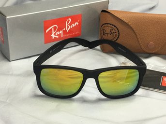 Very Nice Brand New RAY BAN Justin Model Sunglasses - Matte Black Frames With Gold Lenses Box / Case / Cloth