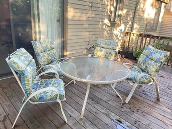 Patio Table And 4 Chairs