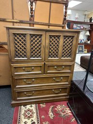 Drescel Dresser