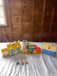 Lot Of Vintage Fisher Price Little People Toys