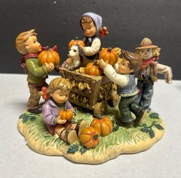 New And Never Used M.j. Hummel Figurine Happy Harvest In Original Box. KSS/E1