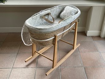 Tadpoles Palm Leaf Baby Basket, Including Stand And Bedding