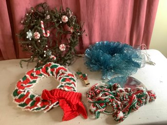 Christmas Wreath Lot Of 3 With Garland
