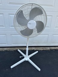 Holmes Standing Osculating Fan