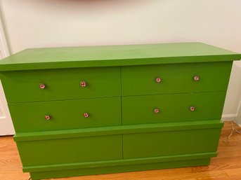 Green Modern Style Dresser
