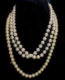 2 Faux Pearl Necklaces