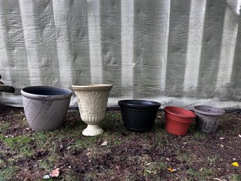 Set Of Four Planting Pots - Composite Or Hard Plastic Construction