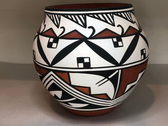 Wonderful Dave Antonio Pottery - Native American Made - No Damage - Very Nice Piece - Bold Designs And Images