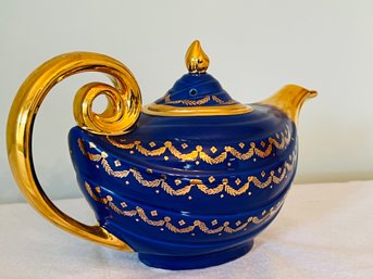 Vintage Collectible Hall Tea Pot