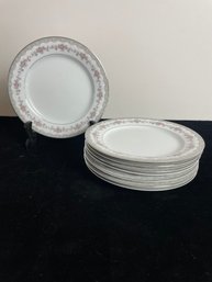 Set Of Noritake Glenwood Dinner Plates