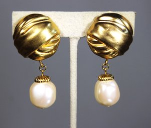 Vintage Gold Tone Faux Pearl Signed NINA RICCI Clip Designer Earrings