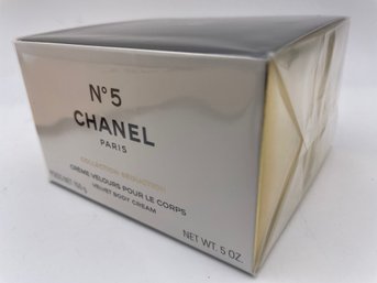 Sealed Chanel No 5  Paris , 5 Fl Oz ( 150 G) Velvet Body Creamer.