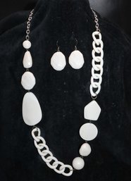 Beautiful White Necklace And Earrings