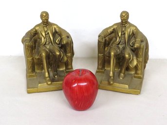 Early 20th Century Bronzed Plaster Bookends Abraham Lincoln Seated - Lincoln Memorial