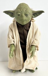 2005 Star Wars Yoda Figure