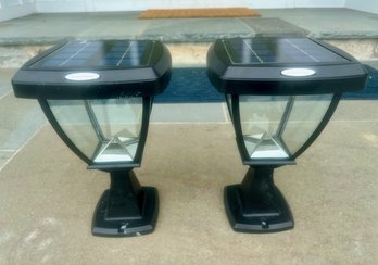 Pair Of Gama Sonic Solar Powered Light Sconces (2)