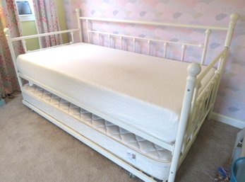 White Metal Trundle Day Bed