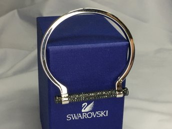 Fantastic Brand New $195 SWAROVSKI Bracelet With Black Gemstones In Original Box - New Never Worn - NEW !